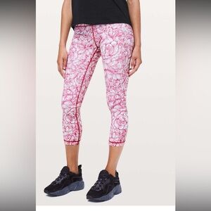 Lululemon Wonder Under High Rise Size 4 Floral Bloom  White Star Ruby